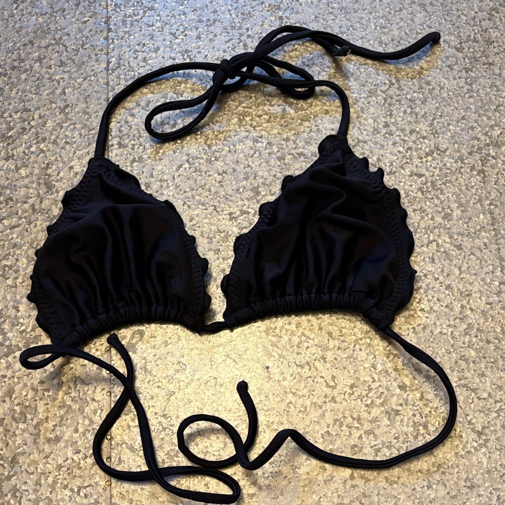 Like New Luli Fama Women’s Black Triangle Bikini Top Sz Medium MSRP $74
